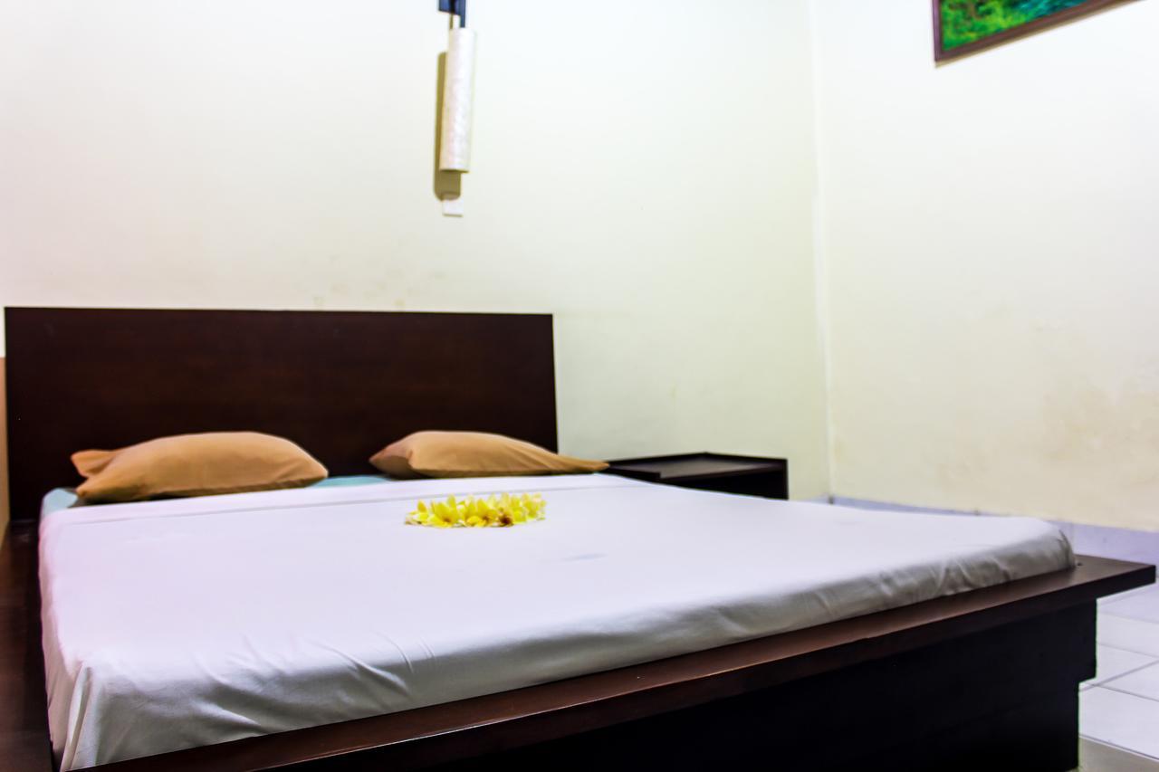 Budhi Beach Inn Kuta Lombok Zewnętrze zdjęcie