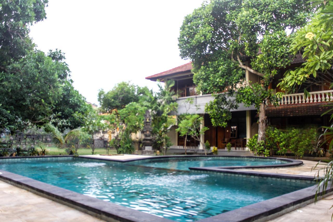 Budhi Beach Inn Kuta Lombok Zewnętrze zdjęcie
