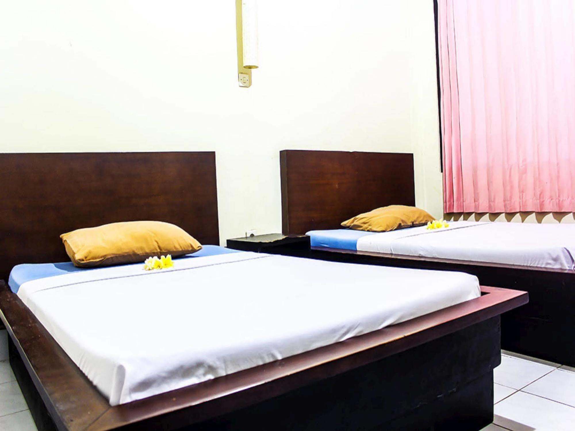Budhi Beach Inn Kuta Lombok Zewnętrze zdjęcie