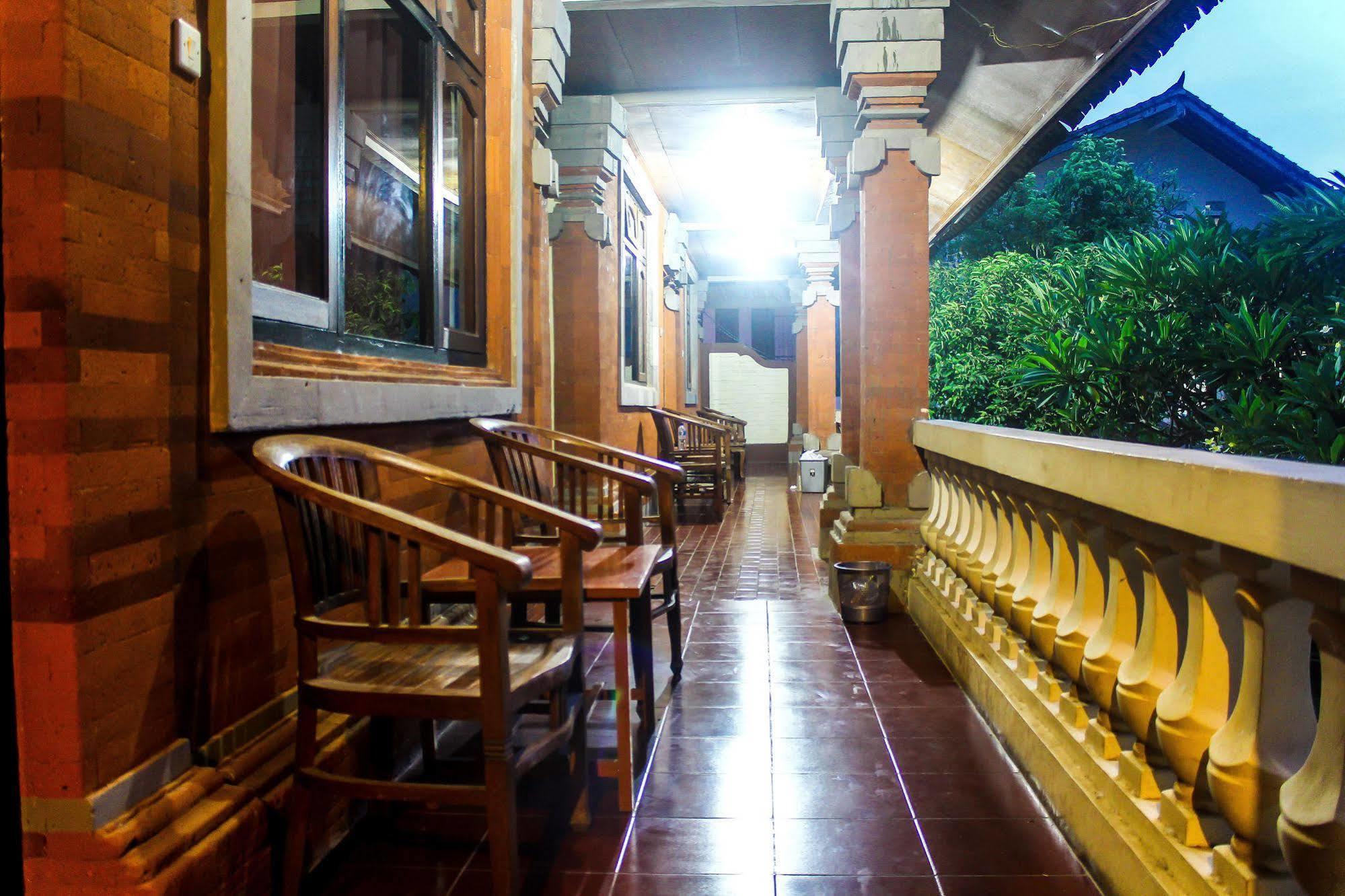 Budhi Beach Inn Kuta Lombok Zewnętrze zdjęcie
