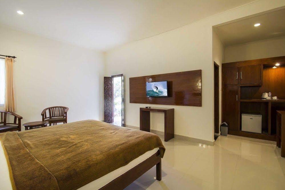 Budhi Beach Inn Kuta Lombok Zewnętrze zdjęcie
