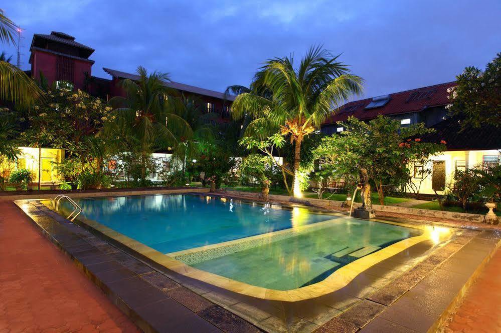 Budhi Beach Inn Kuta Lombok Zewnętrze zdjęcie